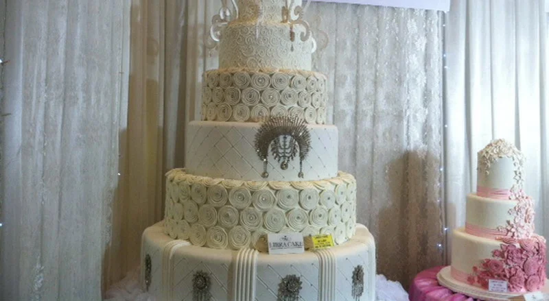 kue palsu yang jadi primadona di pesta pernikahan P7CRePonws